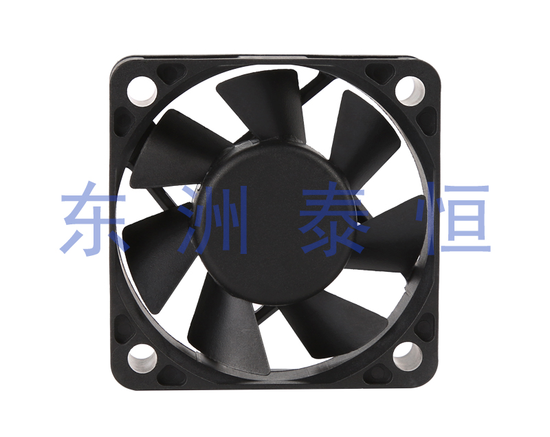 5015直流風(fēng)扇2.jpg